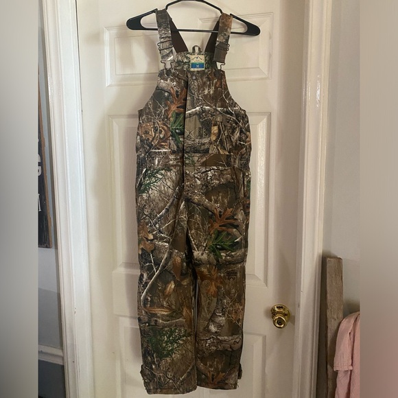 Kid’s Insulated Camo Overalls - Picture 1 of 5